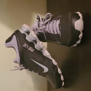 Men's Nike Reax Black & Grey Leather Sneakers Size 7.5